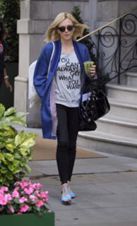 Fearne Cotton feet photo thumbnail