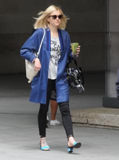 Fearne Cotton feet photo thumbnail