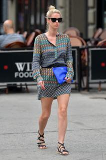 Nicky Rothschild feet photo thumbnail