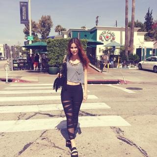 Lena Meyer-Landrut feet photo thumbnail