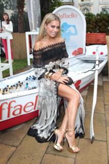 Sylvie Meis feet photo thumbnail