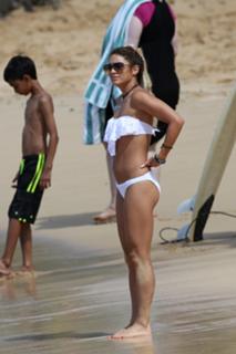 Vanessa Hudgens feet photo thumbnail