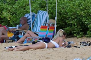 Vanessa Hudgens feet photo thumbnail