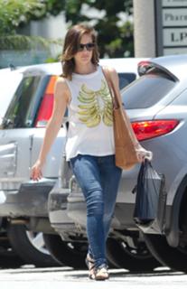 Minka Kelly feet photo thumbnail