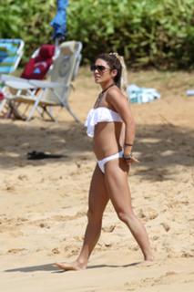 Vanessa Hudgens feet photo thumbnail