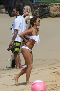 Vanessa Hudgens feet photo thumbnail