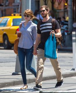 Emma Stone feet photo thumbnail