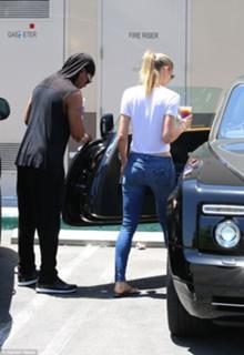 Paige Butcher feet photo thumbnail