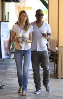 Paige Butcher feet photo thumbnail