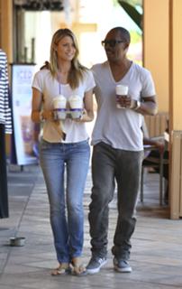 Paige Butcher feet photo thumbnail