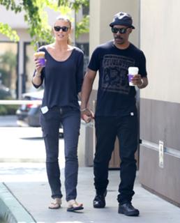 Paige Butcher feet photo thumbnail