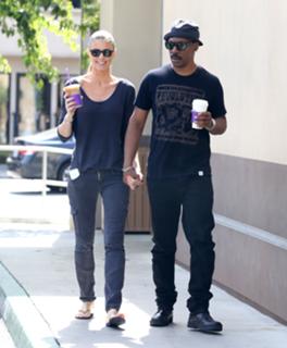 Paige Butcher feet photo thumbnail