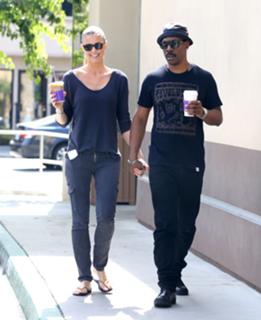 Paige Butcher feet photo thumbnail