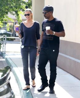 Paige Butcher feet photo thumbnail