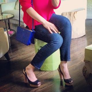 Julie Benz feet photo thumbnail