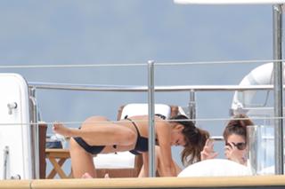 Nicole Scherzinger feet photo thumbnail