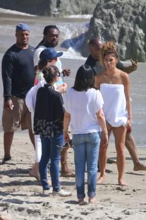 Nicole Scherzinger feet photo thumbnail