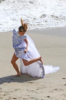 Nicole Scherzinger feet photo thumbnail
