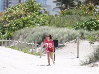 Caroline Flack feet photo thumbnail