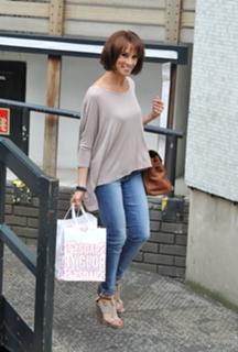 Andrea McLean feet photo thumbnail