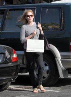 Virginia Madsen feet photo thumbnail