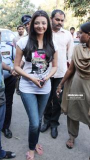 Kajal Aggarwal feet photo thumbnail