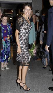 Queen Letizia of Spain feet photo thumbnail