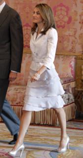 Queen Letizia of Spain feet photo thumbnail