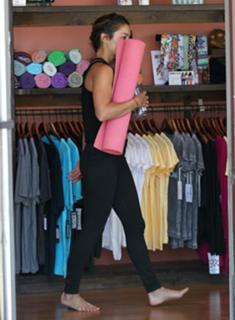 Vanessa Hudgens feet photo thumbnail