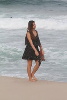 Bruna Marquezine feet photo thumbnail