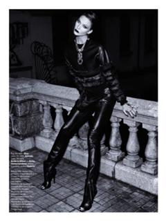 Karlie Kloss feet photo thumbnail