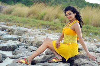 Kajal Aggarwal feet photo thumbnail
