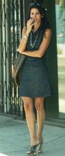 Angie Harmon feet photo thumbnail