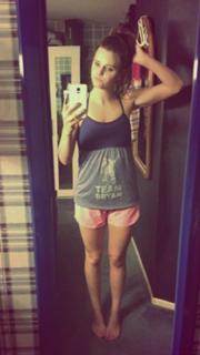Tiffany Alvord feet photo thumbnail