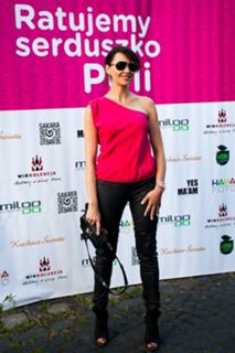 Anna Popek feet photo thumbnail