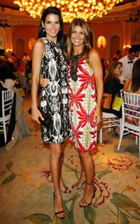 Angie Harmon feet photo thumbnail