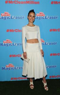 Jordana Brewster feet photo thumbnail