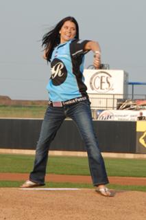 Danica Patrick feet photo thumbnail