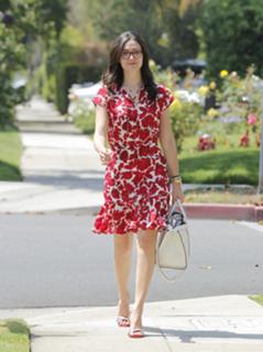 Emmy Rossum feet photo thumbnail