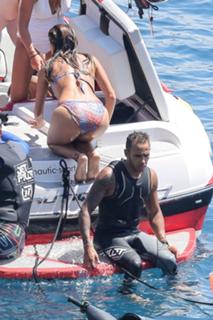 Nicole Scherzinger feet photo thumbnail
