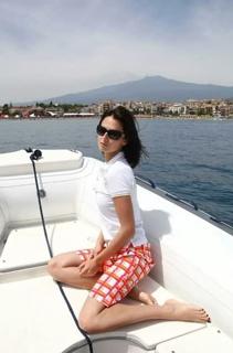 Anna Safroncik feet photo thumbnail