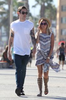 Ashley Tisdale feet photo thumbnail