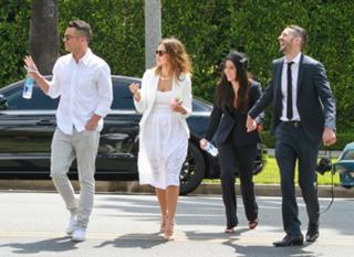 Jessica Alba feet photo thumbnail