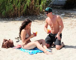 Vicky Pattison feet photo thumbnail
