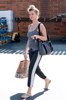 Joanna Krupa feet photo thumbnail