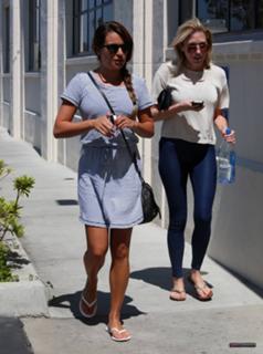 Lea Michele feet photo thumbnail