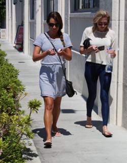 Lea Michele feet photo thumbnail