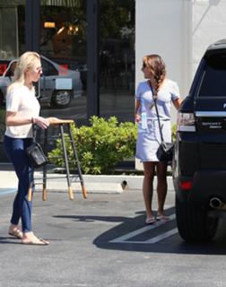 Lea Michele feet photo thumbnail