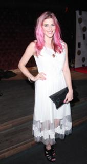 Ashley James feet photo thumbnail