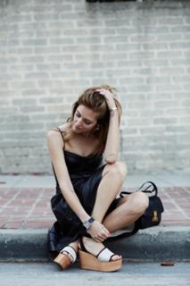 Chiara Ferragni feet photo thumbnail